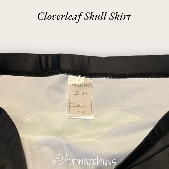 Skull Clover Mini Skirt Size XL - Picture 8 of 11